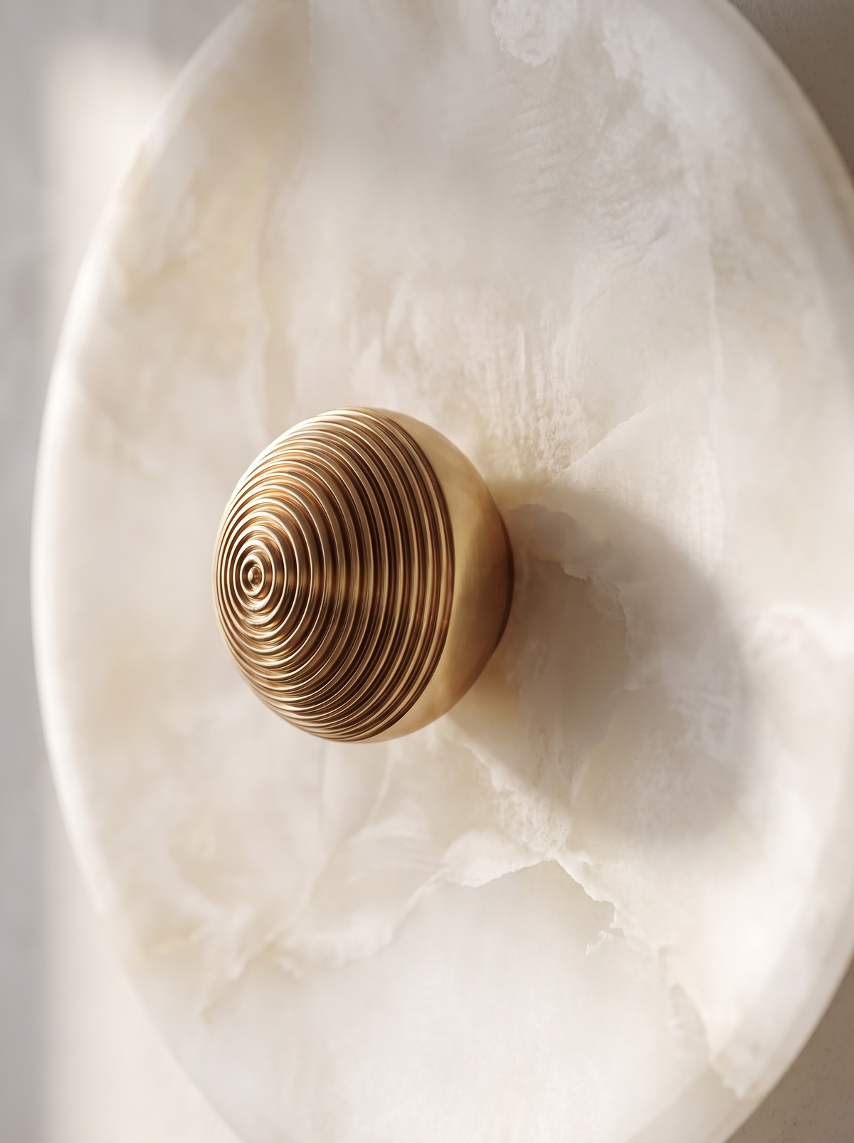 Albatros Alabaster Wall Lamp for Hallways with Mineral Glow material close up detail