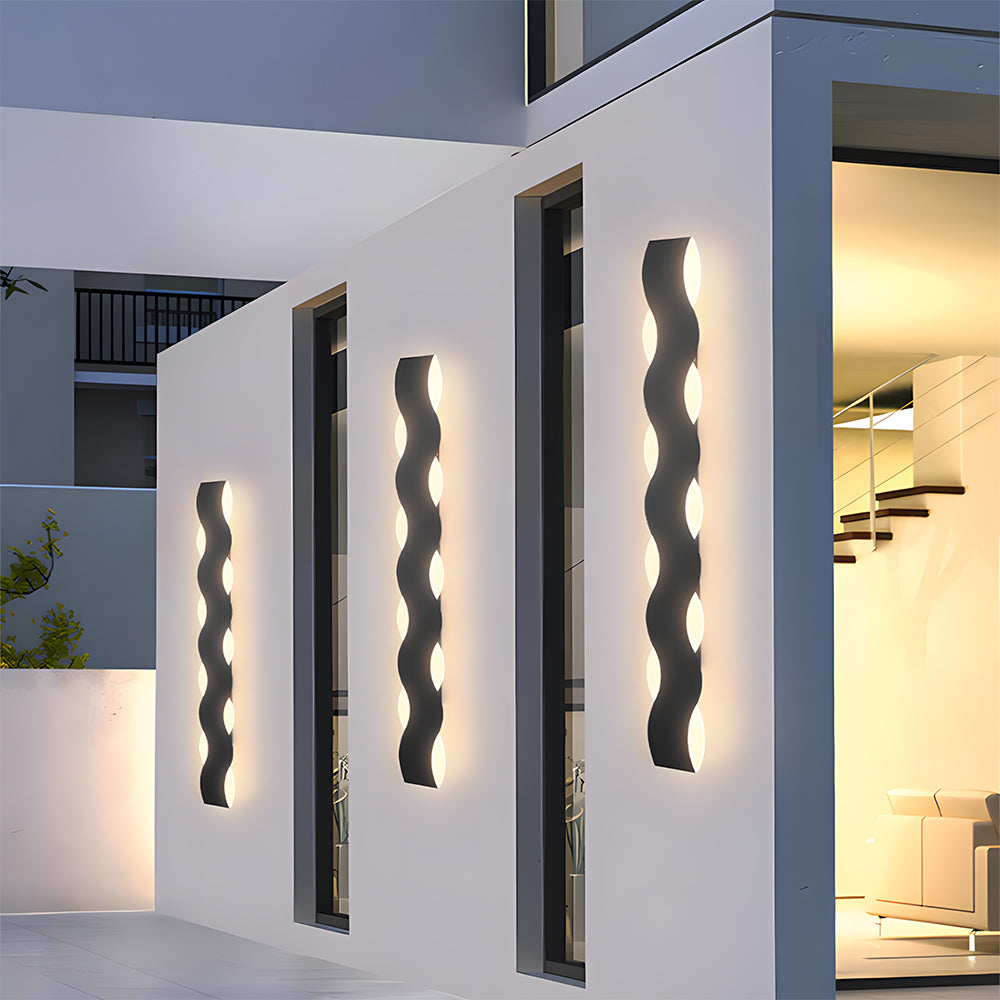 Riva Wave Outdoor Wall Lamp