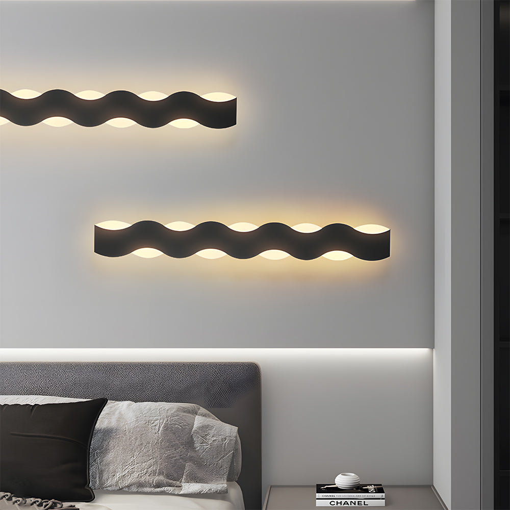 Riva Wave Outdoor Wall Lamp