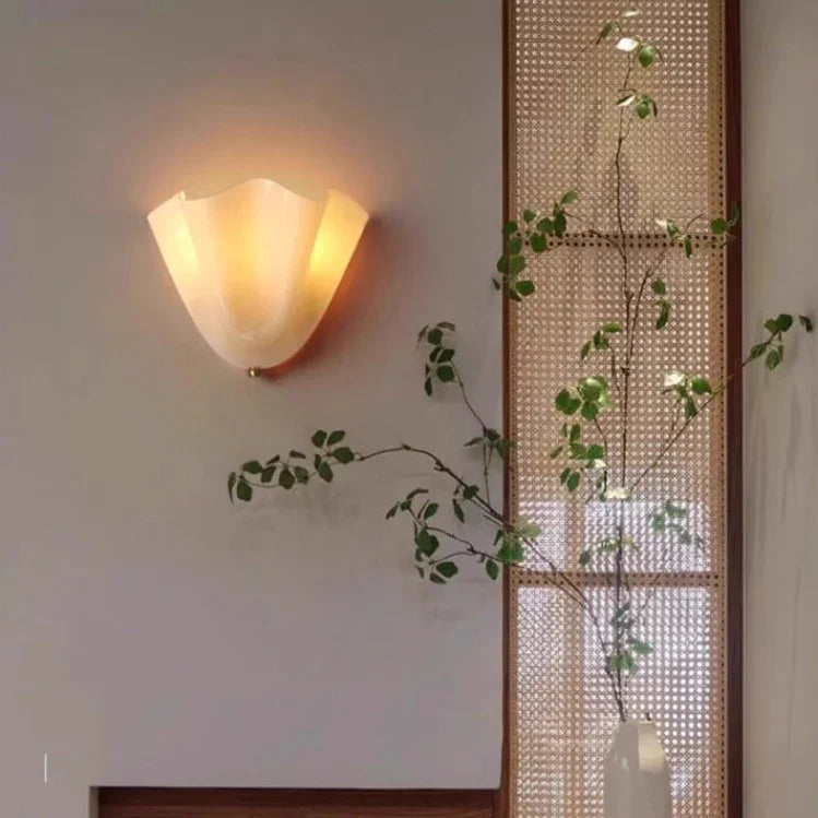 Vistia Frosted Glass Wall Lamp