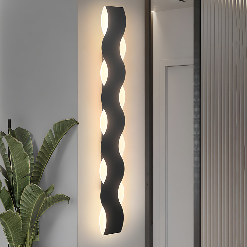 Riva Wave Outdoor Wall Lamp