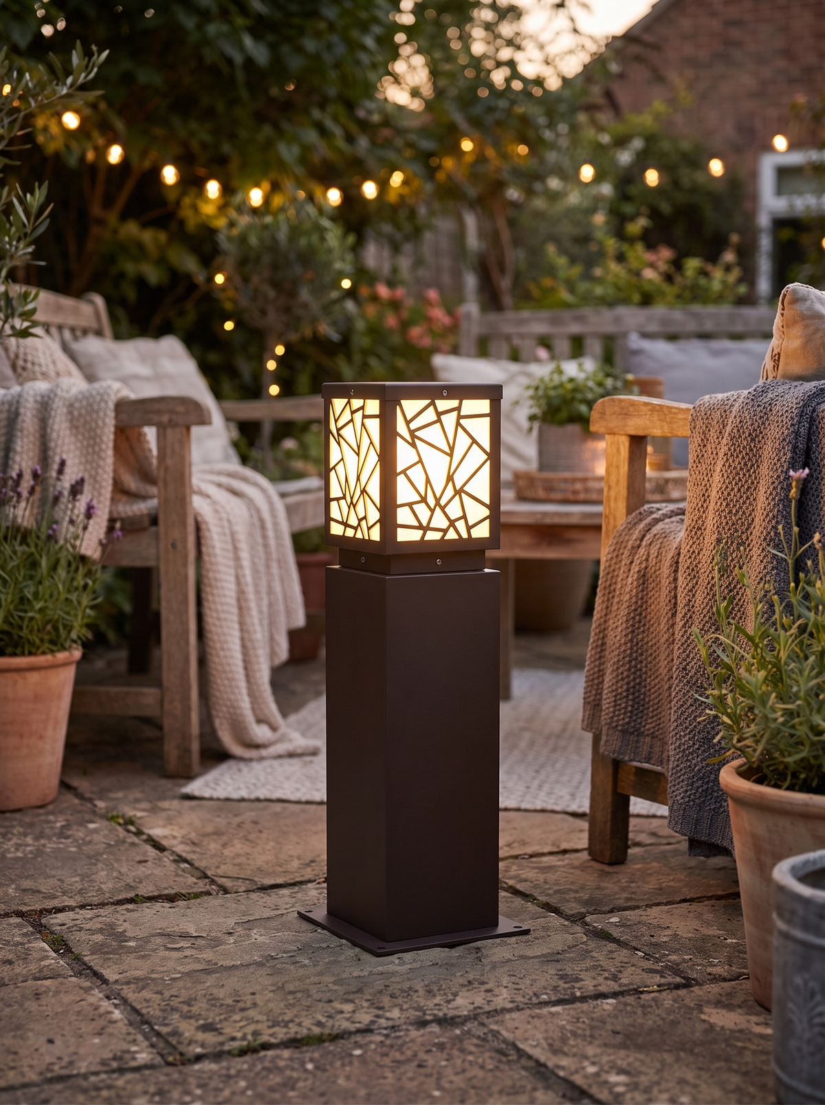 Waldon Solar Bollard Light for Lawns with Dusk Sensor warm evening lifestyle