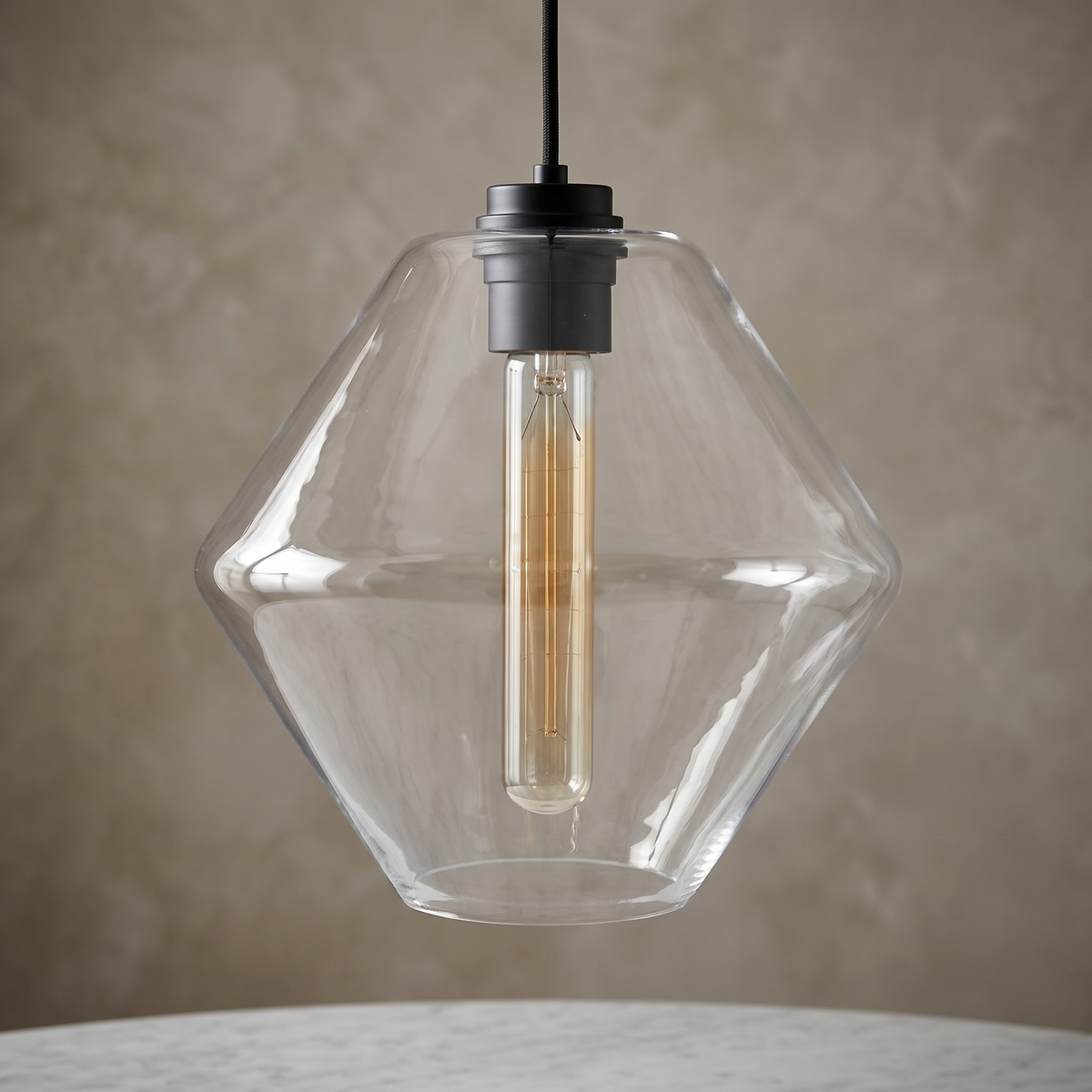 Avery Glass Pendant - Clear / C