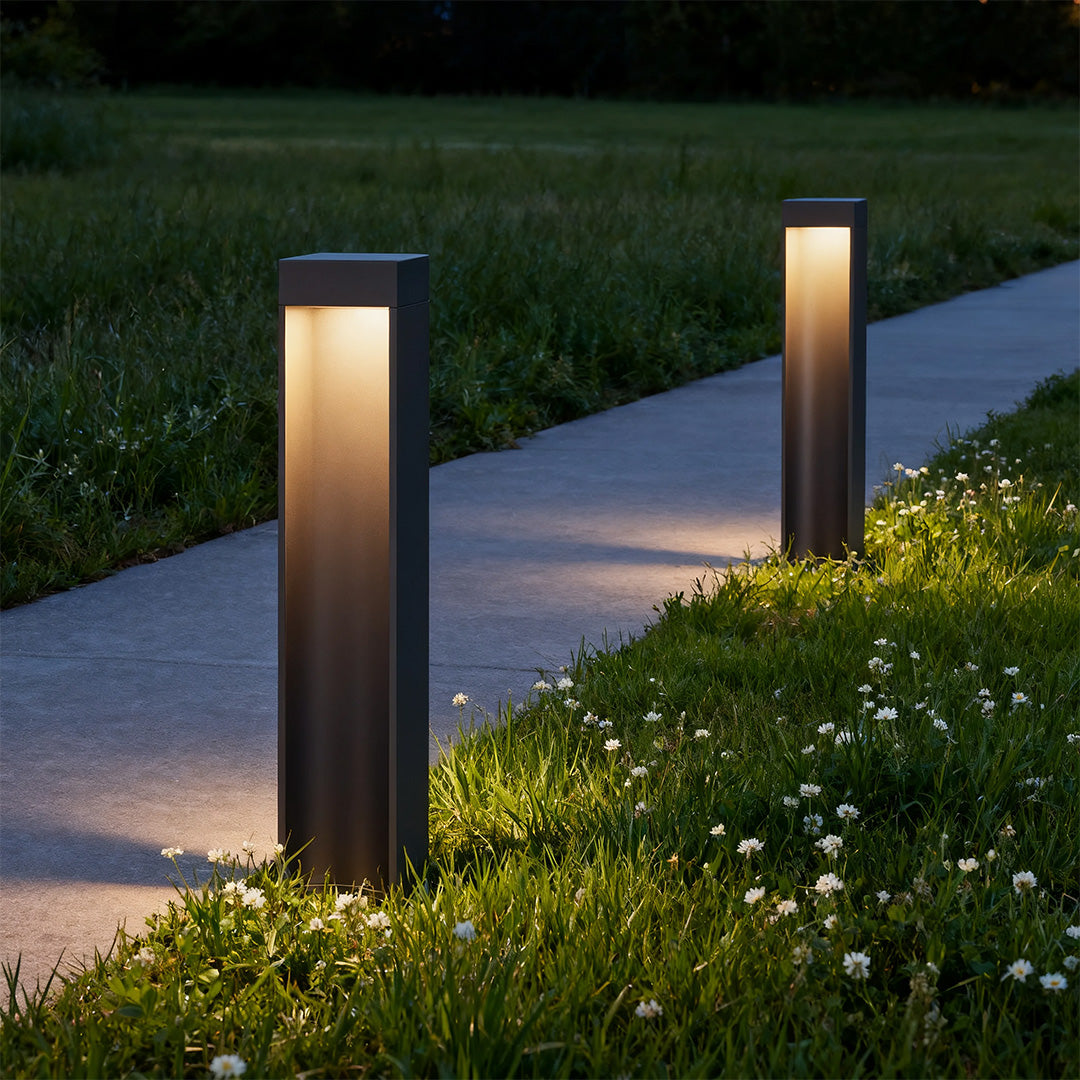Elmsley Path Light Stake