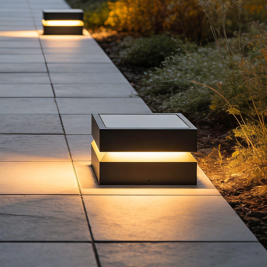 Solvik Square Deck Pillar Light
