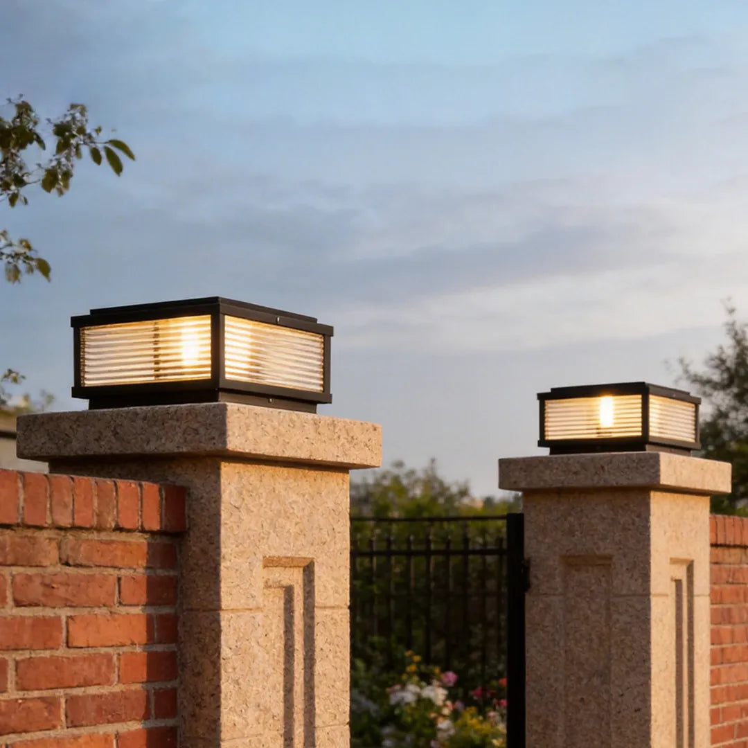 Castell Ribbed Pillar Light