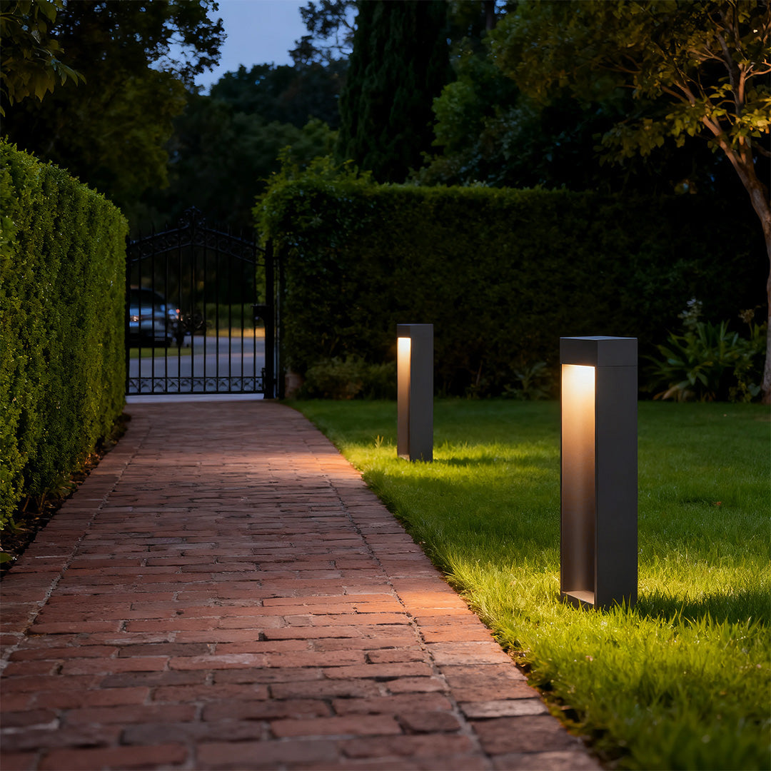 Elmsley Path Light Stake