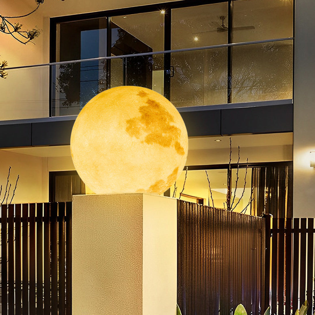 Lunara Moon Pillar Light